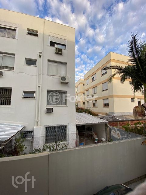 Image 8 - 864096