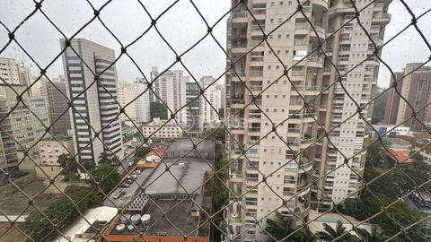 Image 7 - 864107
