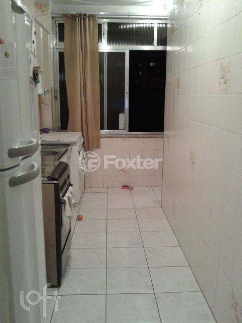 Image 7 - 864220