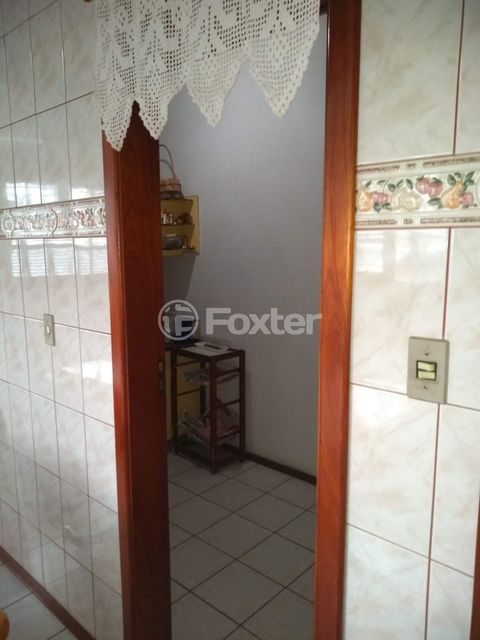 Image 7 - 864310