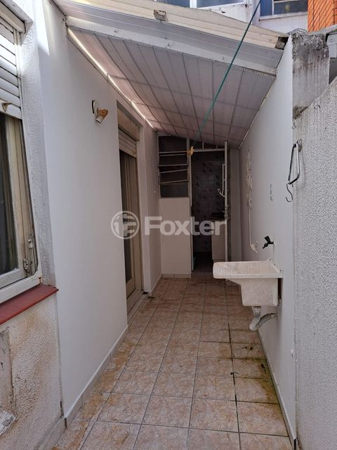 Image 9 - 864326