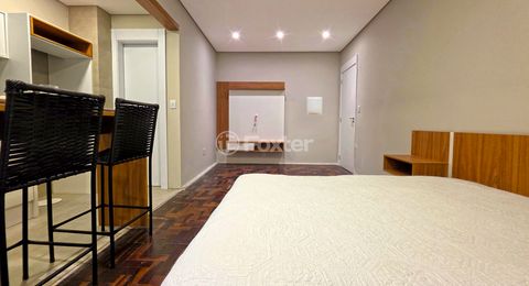 Image 7 - 864408