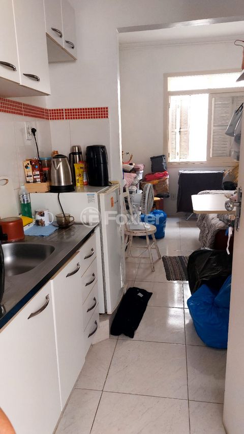 Image 5 - 864435