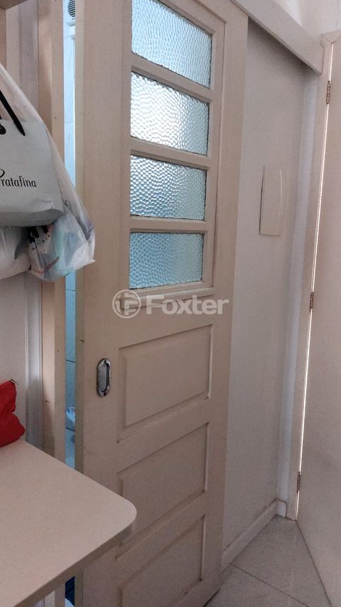Image 7 - 864435