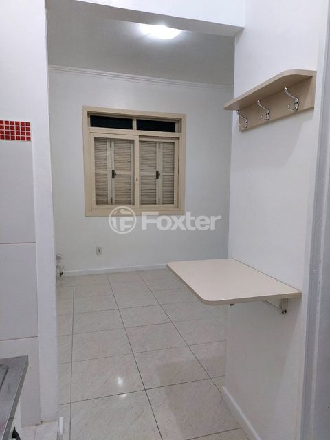 Image 7 - 864435