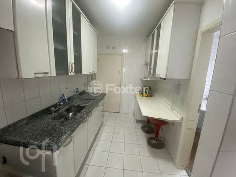 Image 7 - 864521
