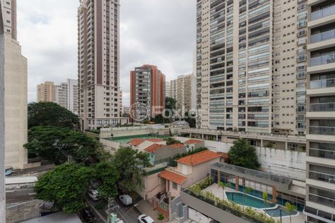 Image 8 - 864578