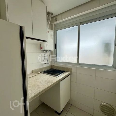 Image 10 - 864648