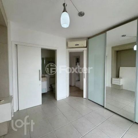 Image 7 - 864648