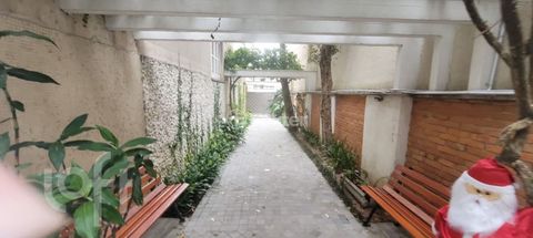Image 11 - 864651