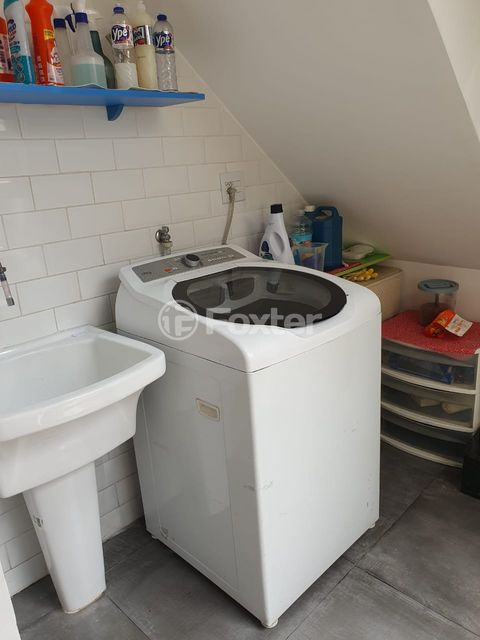 Image 9 - 864693