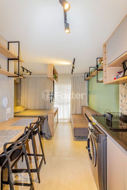 Image 3 - 864737
