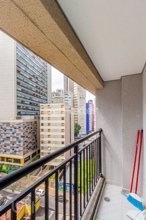 Image 6 - 864737