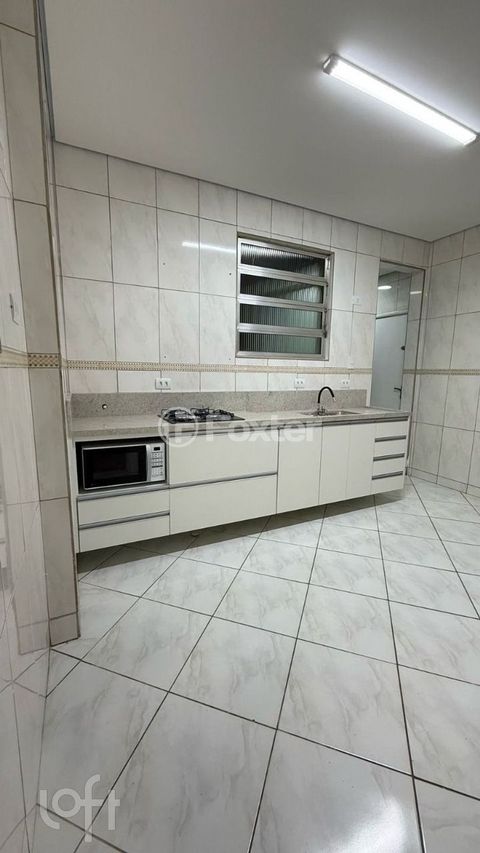 Image 11 - 864748