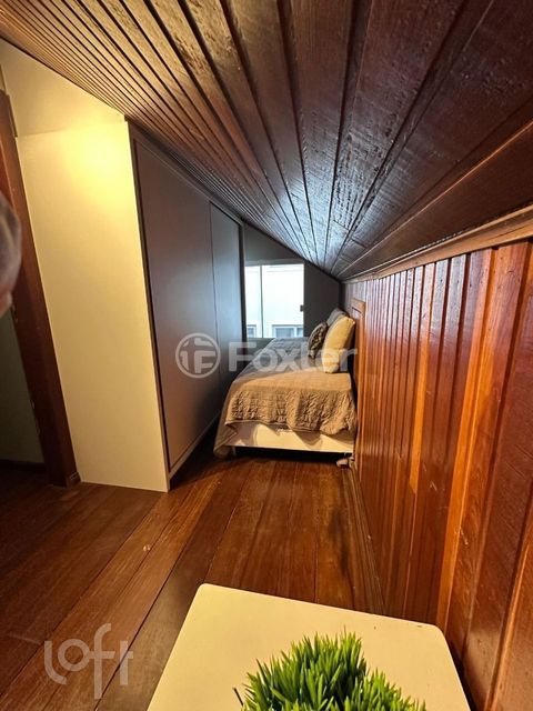Image 7 - 864981