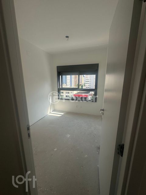 Image 3 - 865000