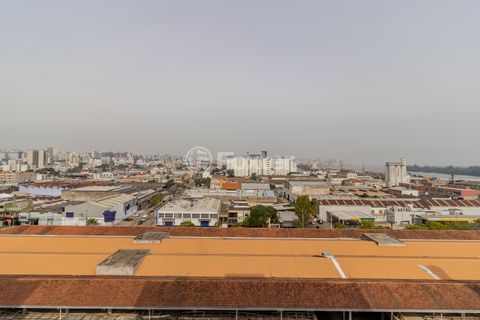 Image 17 - 865008
