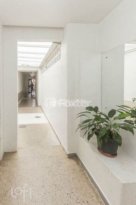 Image 17 - 865530