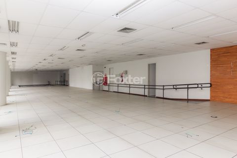 Image 10 - 865628