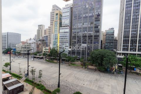 Image 17 - 865628
