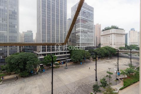 Image 18 - 865628