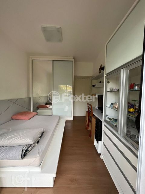 Image 4 - 865647