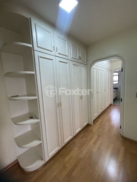 Image 7 - 865668