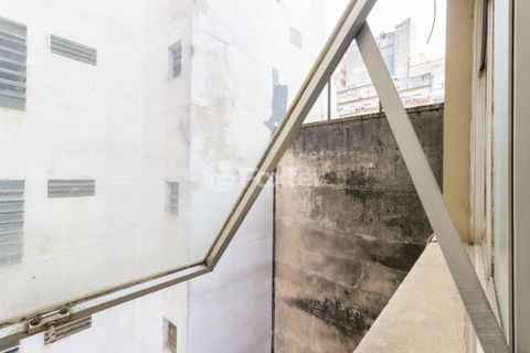 Image 19 - 865856