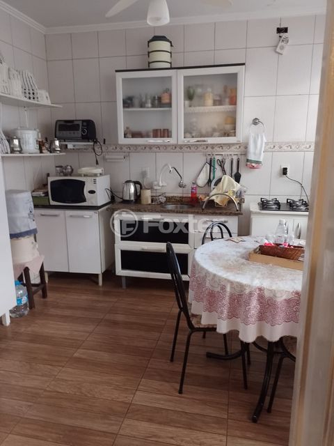 Image 3 - 865900