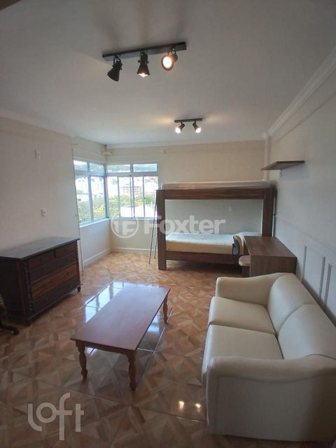 Image 7 - 865941