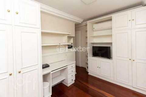 Image 9 - 866003