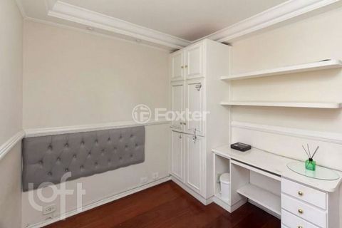 Image 10 - 866003