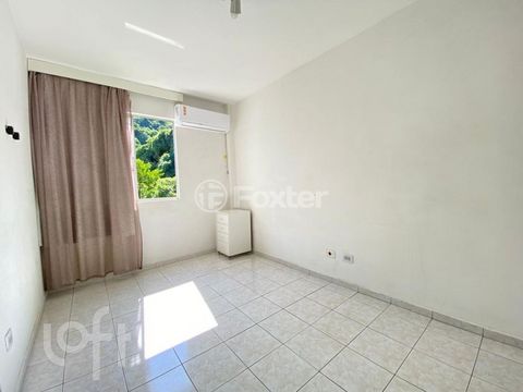 Image 8 - 866037