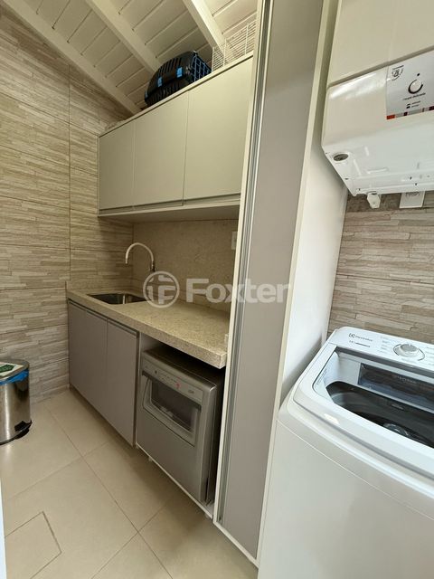 Image 8 - 866083
