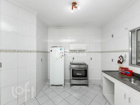 Image 19 - 866100