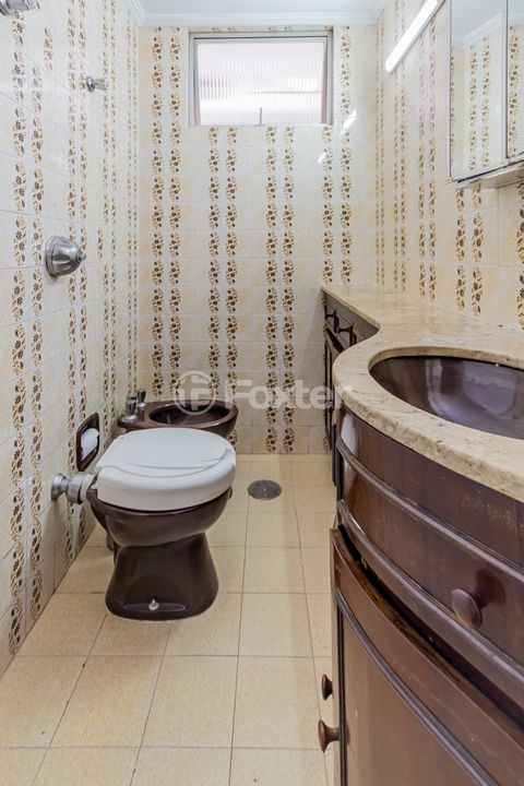 Image 9 - 866296
