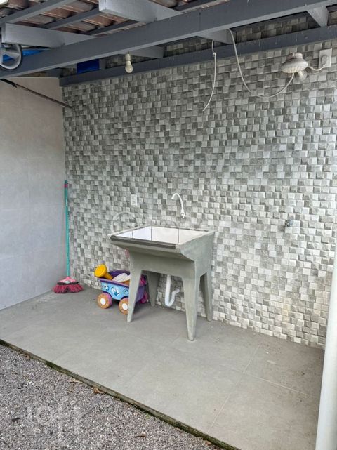 Image 14 - 866297
