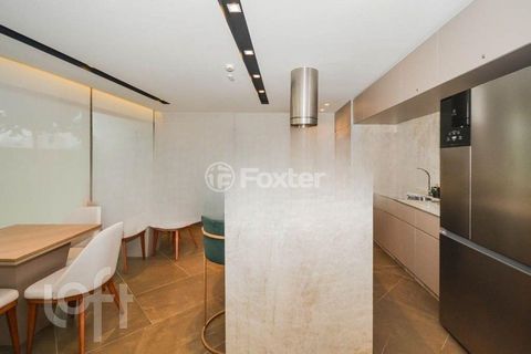 Image 18 - 866301