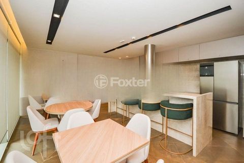 Image 17 - 866301