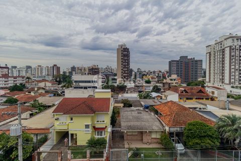 Image 8 - 866316