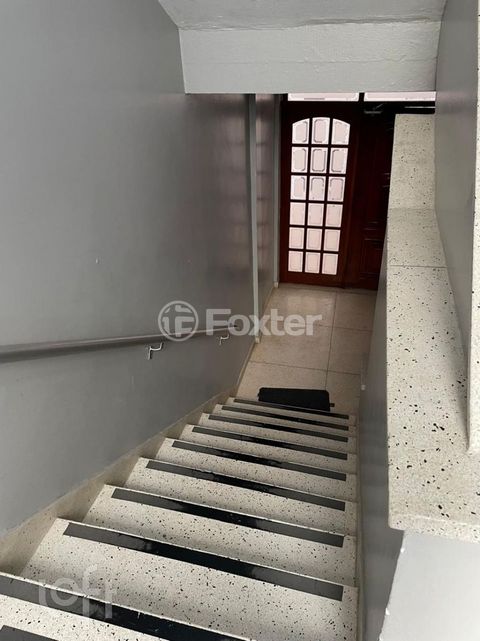 Image 6 - 866352
