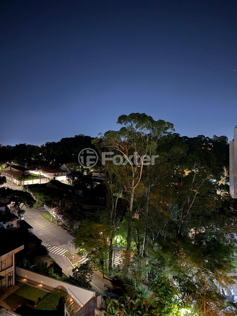 Image 11 - 866383