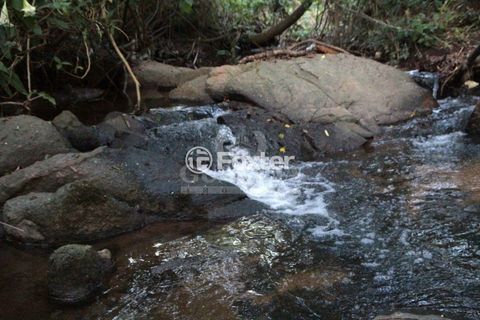 Image 4 - 866389