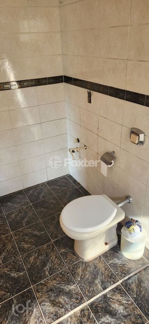 Image 5 - 866394