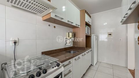 Image 8 - 866422