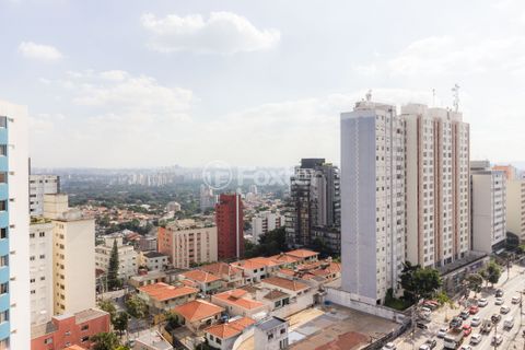 Image 16 - 866460