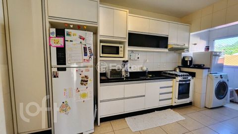 Image 7 - 866494