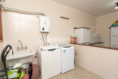 Image 10 - 866556