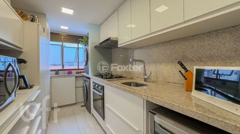 Image 8 - 866624