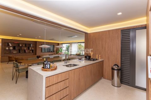 Image 9 - 866641